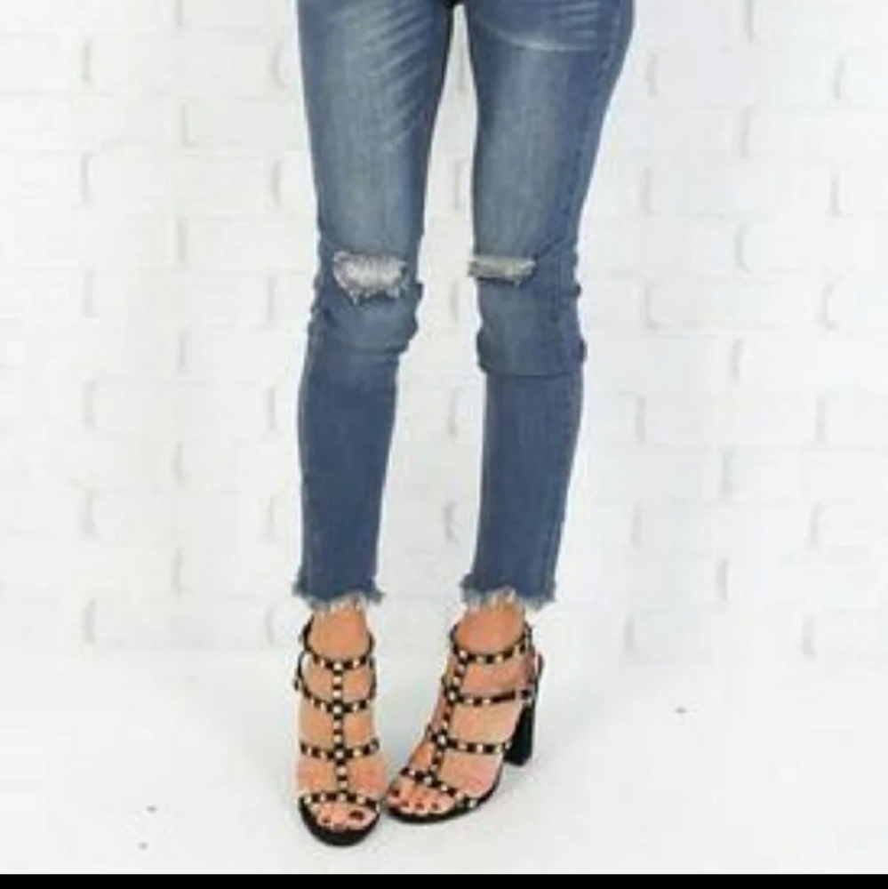 BRAND NEW studded scrappy sandal, 10 - Picture 2 of 2